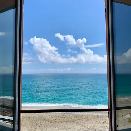 Appartement Affacciati Al Mare à Finale Ligure Extérieur photo