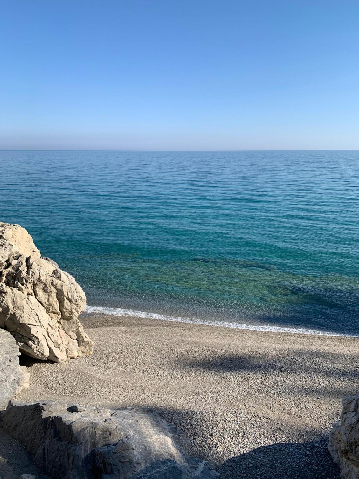Affacciati Al Mare