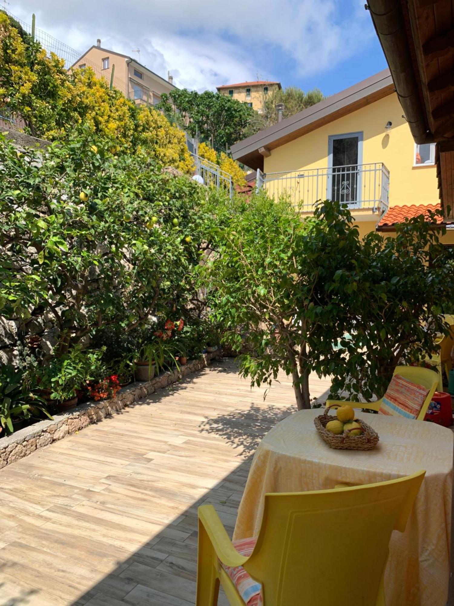 Apartment Affacciati Al Mare Finale Ligure